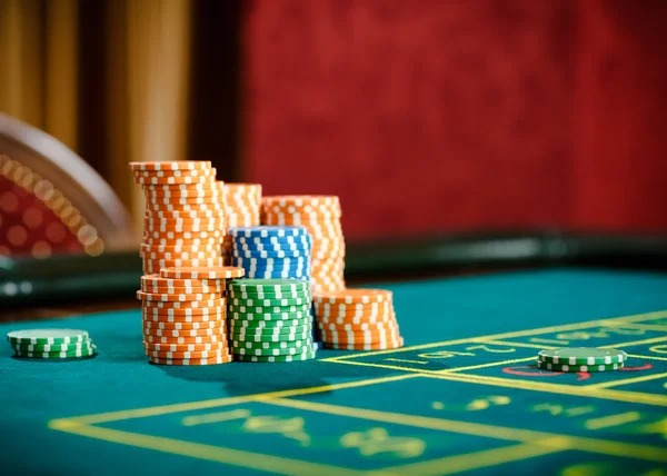 kaya303 slot bet controls showing coin value, paylines, and spin button on mobile
